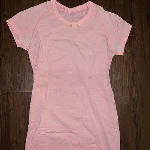 Lululemon swiftly tech short sleeve